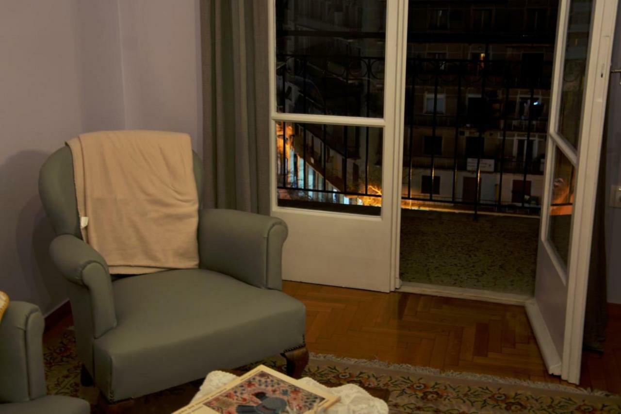 Vintage, Spacious Apartment In The Heart Of Athens! エクステリア 写真